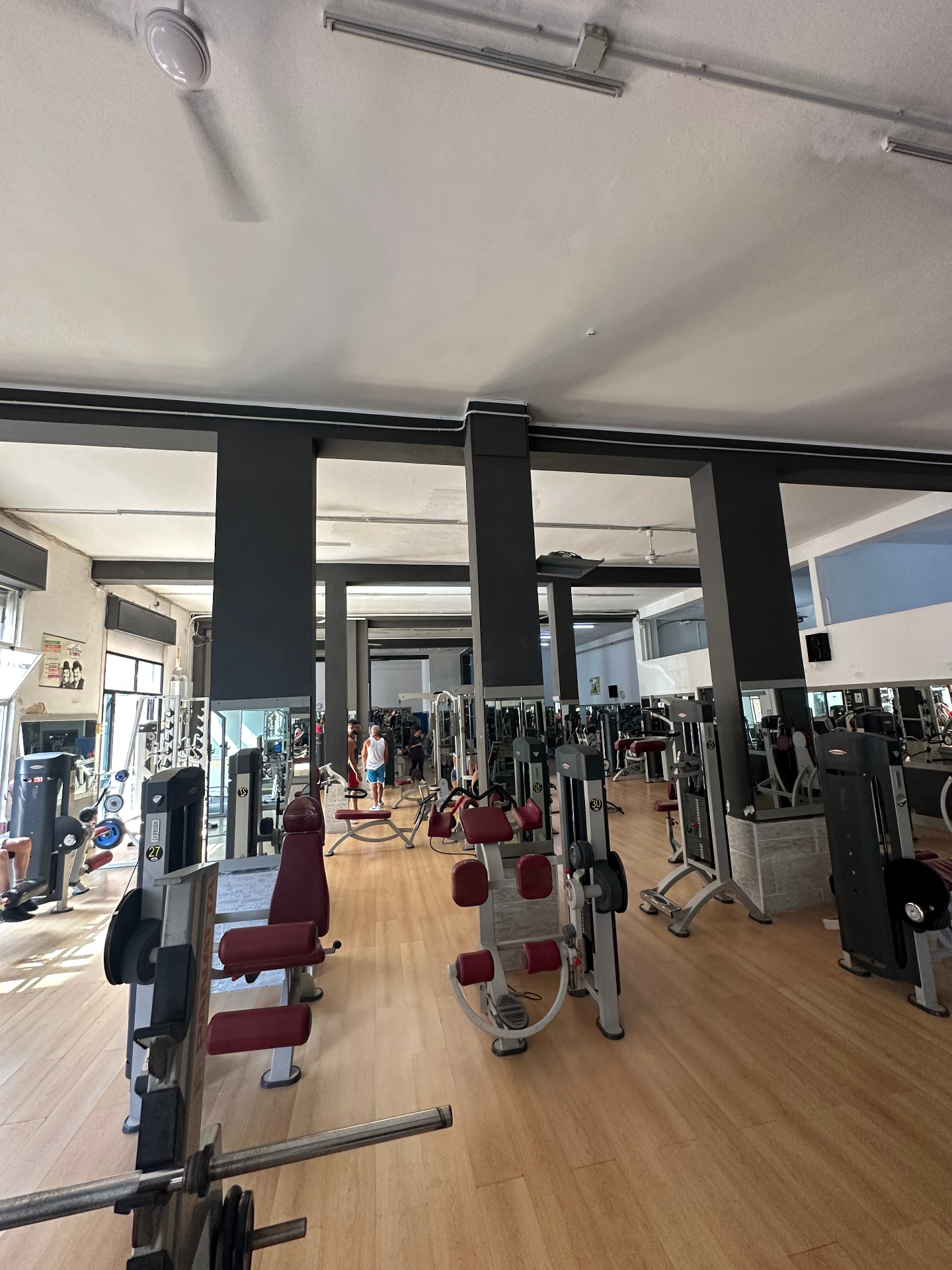 Vista panoramica della sala pesi